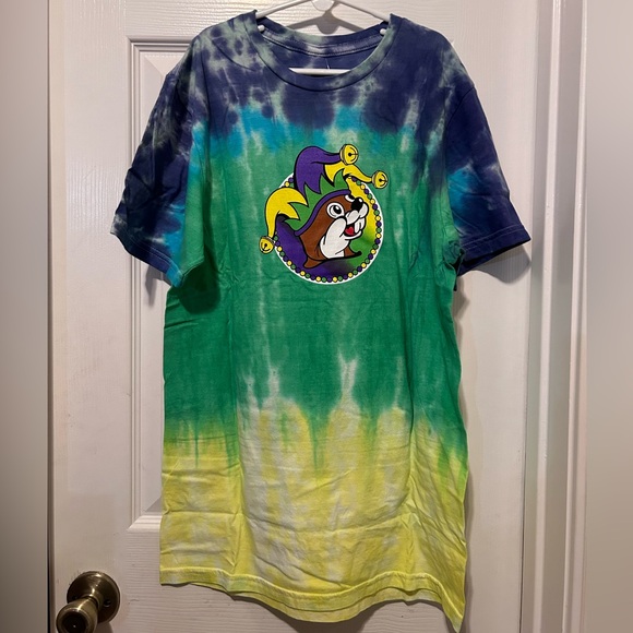 Buc-ee’s 2024 Mardi Gras tee - Picture 3 of 5